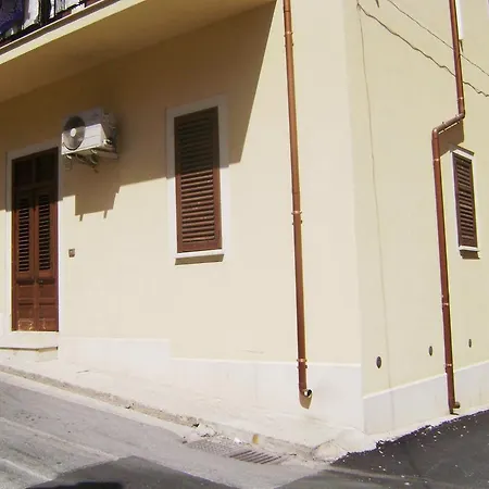 Ancilinas House Apartamento *